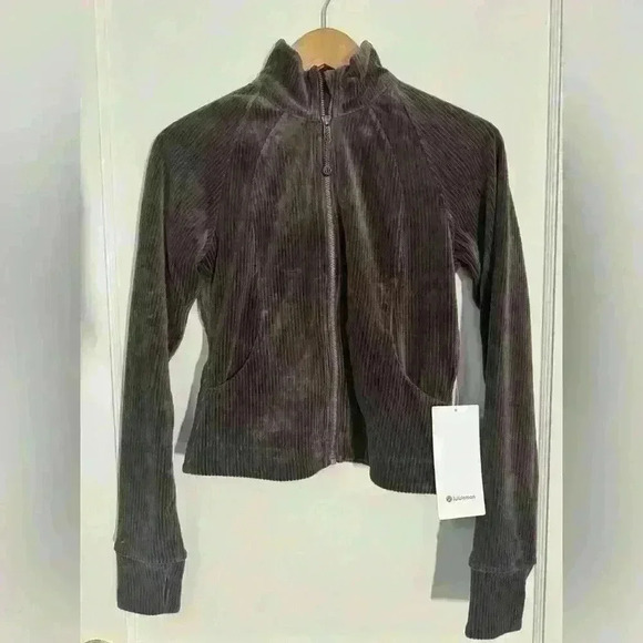 NWT Lululemon Woman’s Scuba Track Jacket Velvet Cord. - Picture 2 of 12